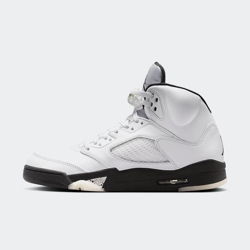 Black and white 5 jordans clearance